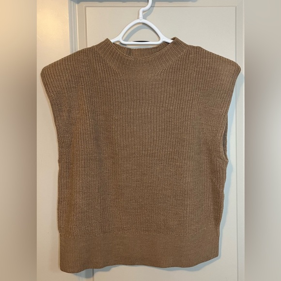 Babaton Hazlitt Large Merino Wool Sweater Vest - Picture 4 of 5